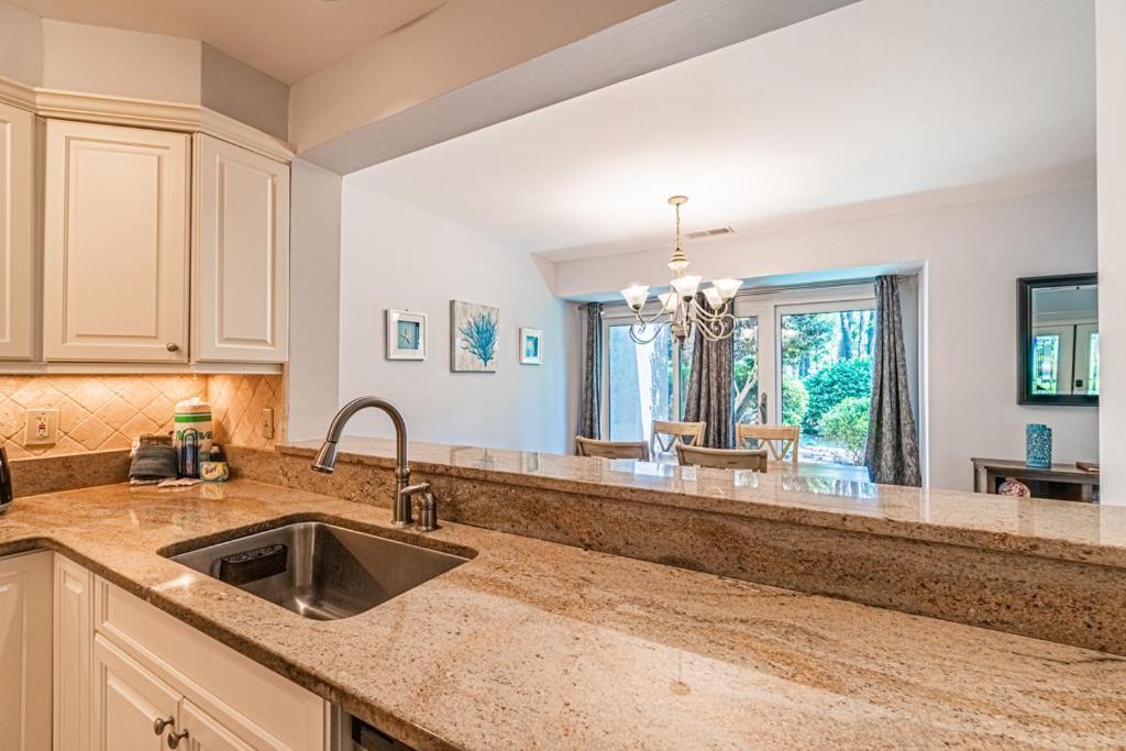 Pet Friendly! 503 Plantation Club Walk To Pool Sleeps 6 Sea Pines Villa Hilton Head Island Buitenkant foto